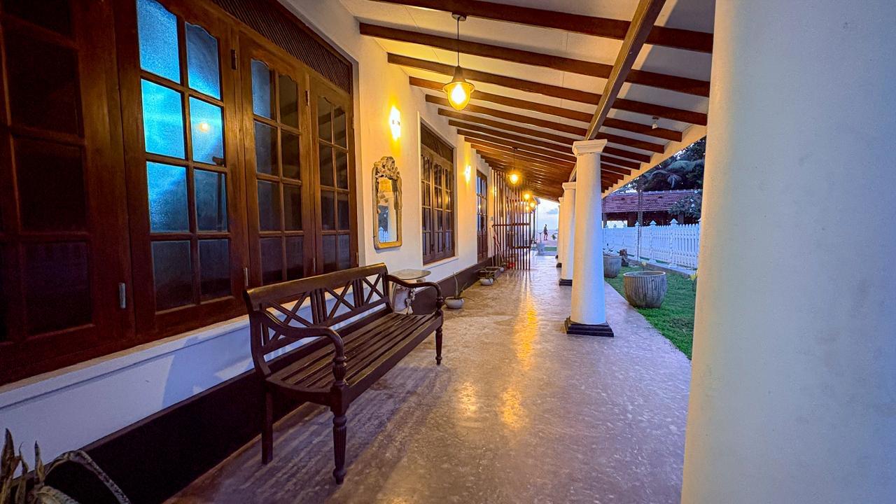 Fully Furnished Beach Front Villa In Rathgama