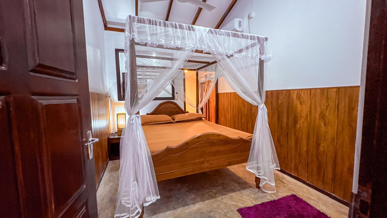 Fully Furnished Beach Front Villa In Rathgama