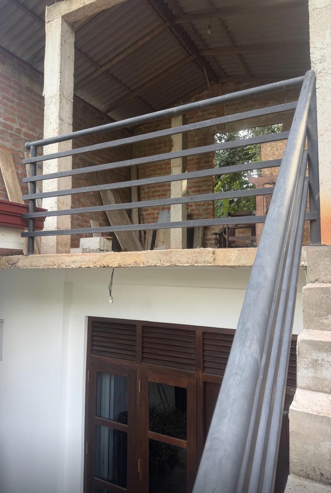 House in Henwella Road, Polwatumodara, Weligama