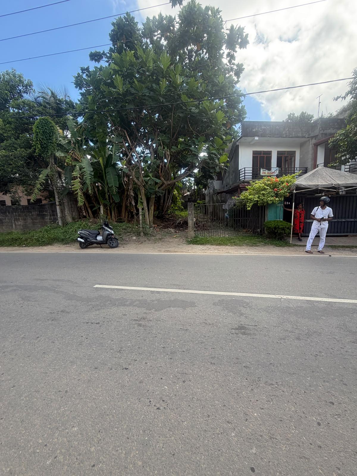 Land in Ambalanwatta Road, Milidduwa, Galle